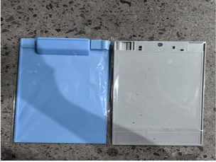 83530(Caja-192)PISAPAPEL CON PORTA PLUMA TAMAÑO A5
