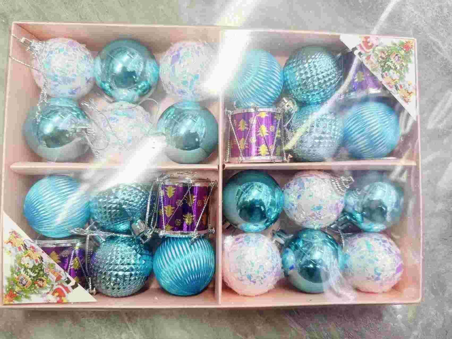 N-186 ESFERAS DE NAVIDAD/4CM (90CAJITAS)